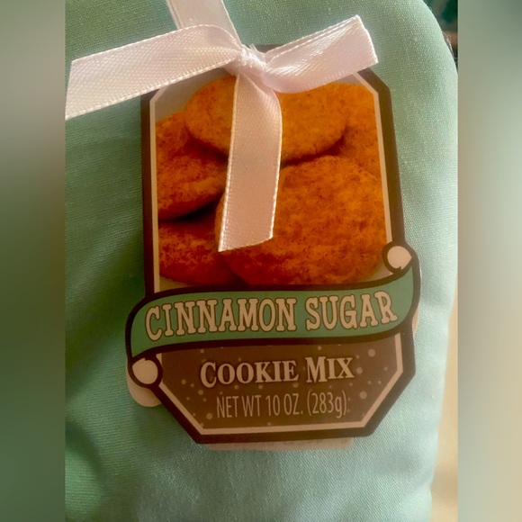 COFFEE UNTIL COCKTAILS Oven Mitt With Cinnamon Sugar Cookie Mix - Picture 6 of 11